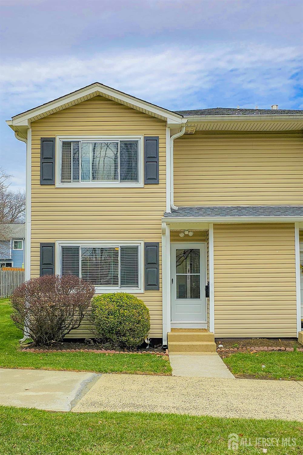 Homes for Sale in South Brunswick, NJ