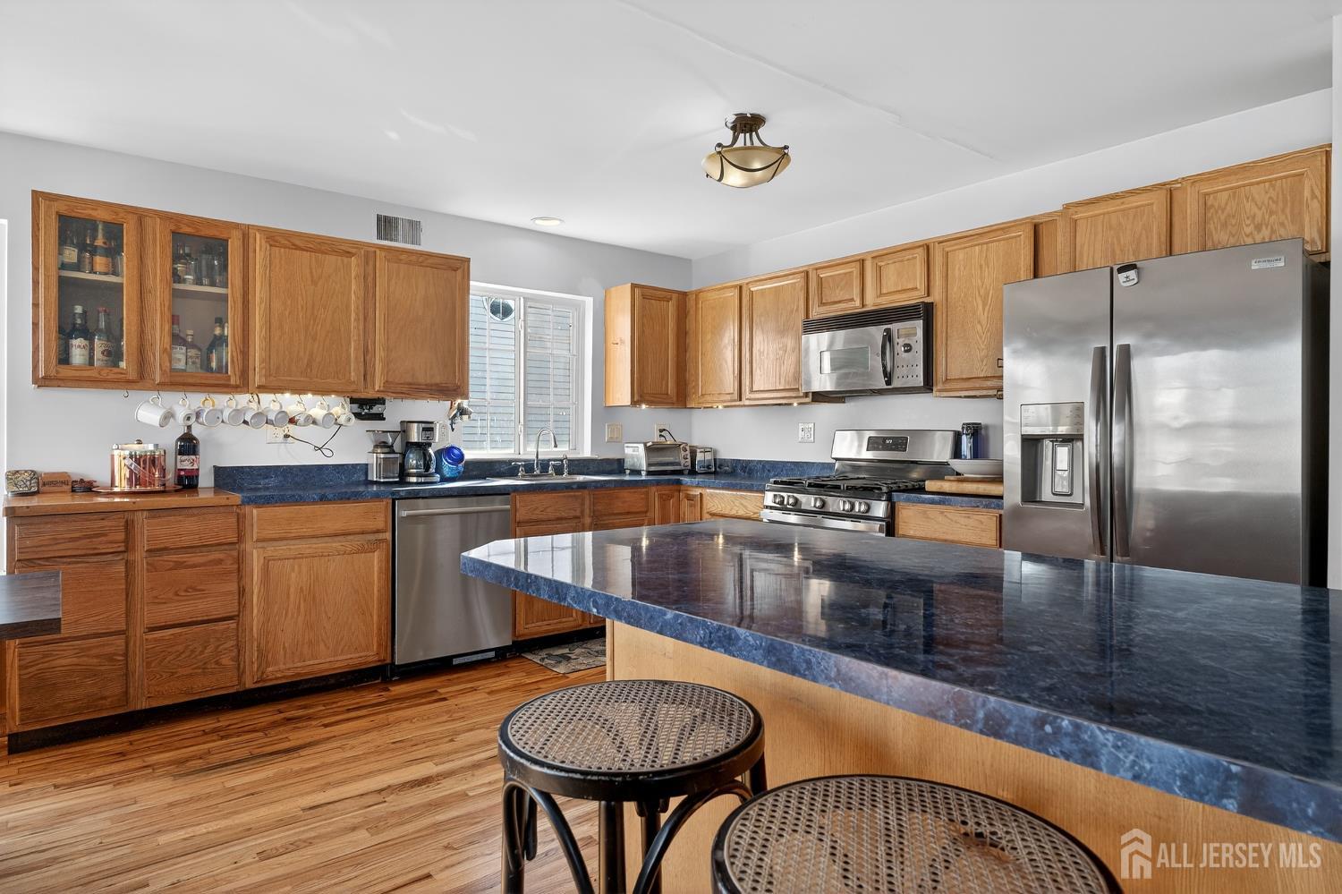 11 Huddy, Highlands, NJ, 07732