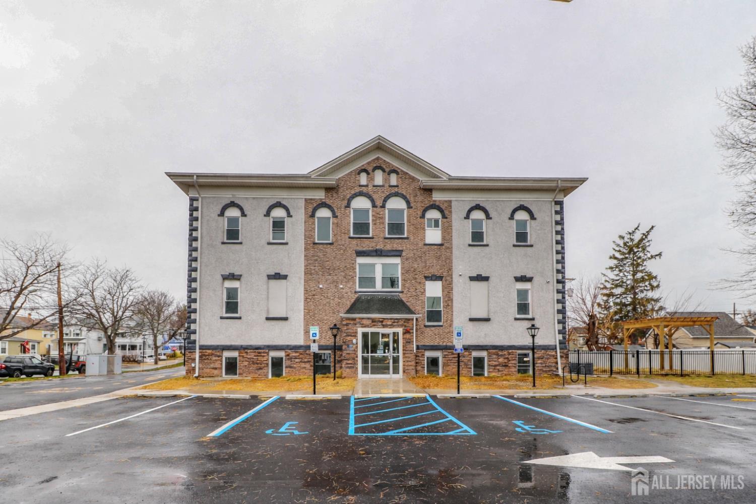 Homes for Sale in Somerset, NJ