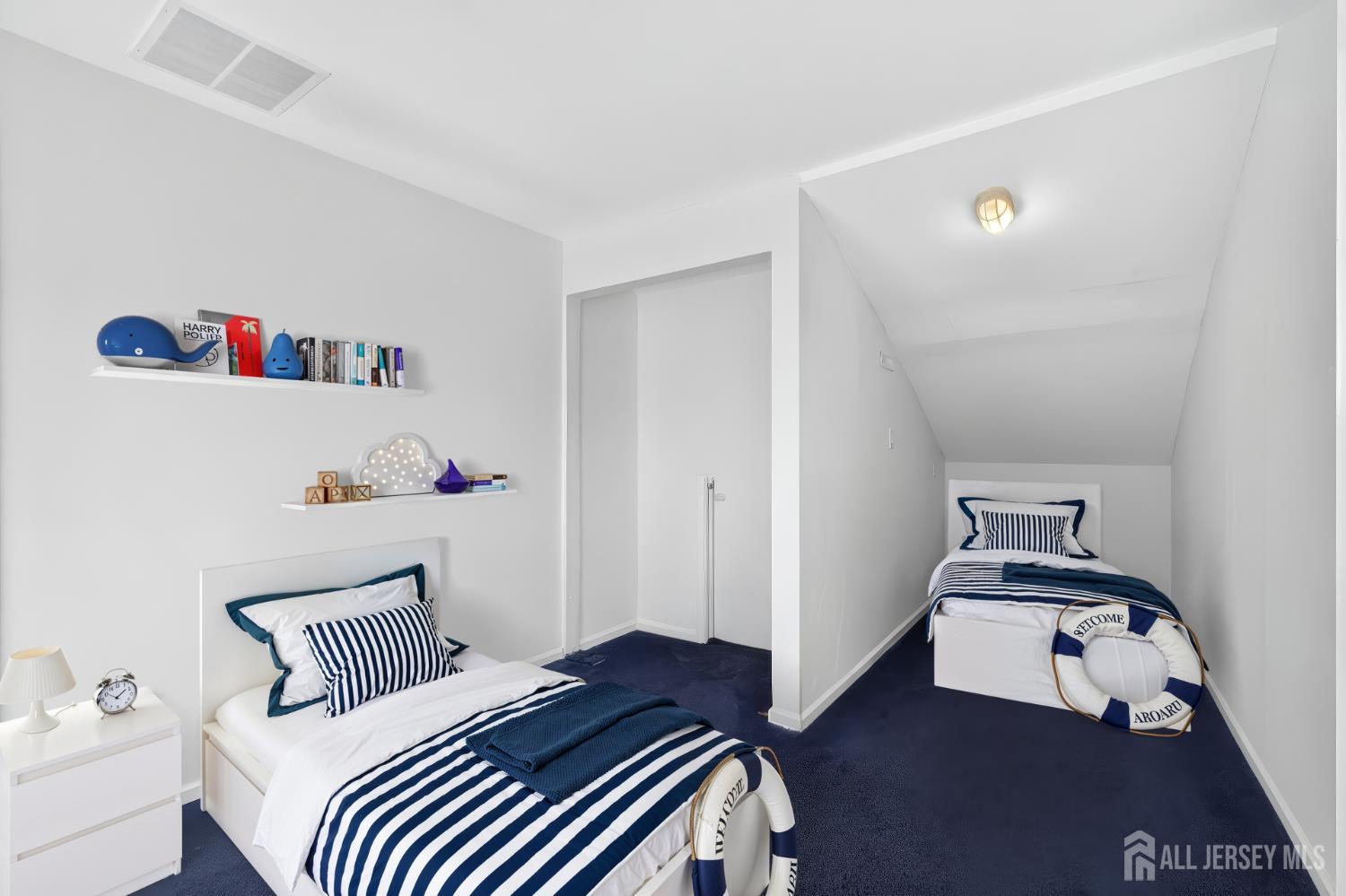 11 Huddy, Highlands, NJ, 07732