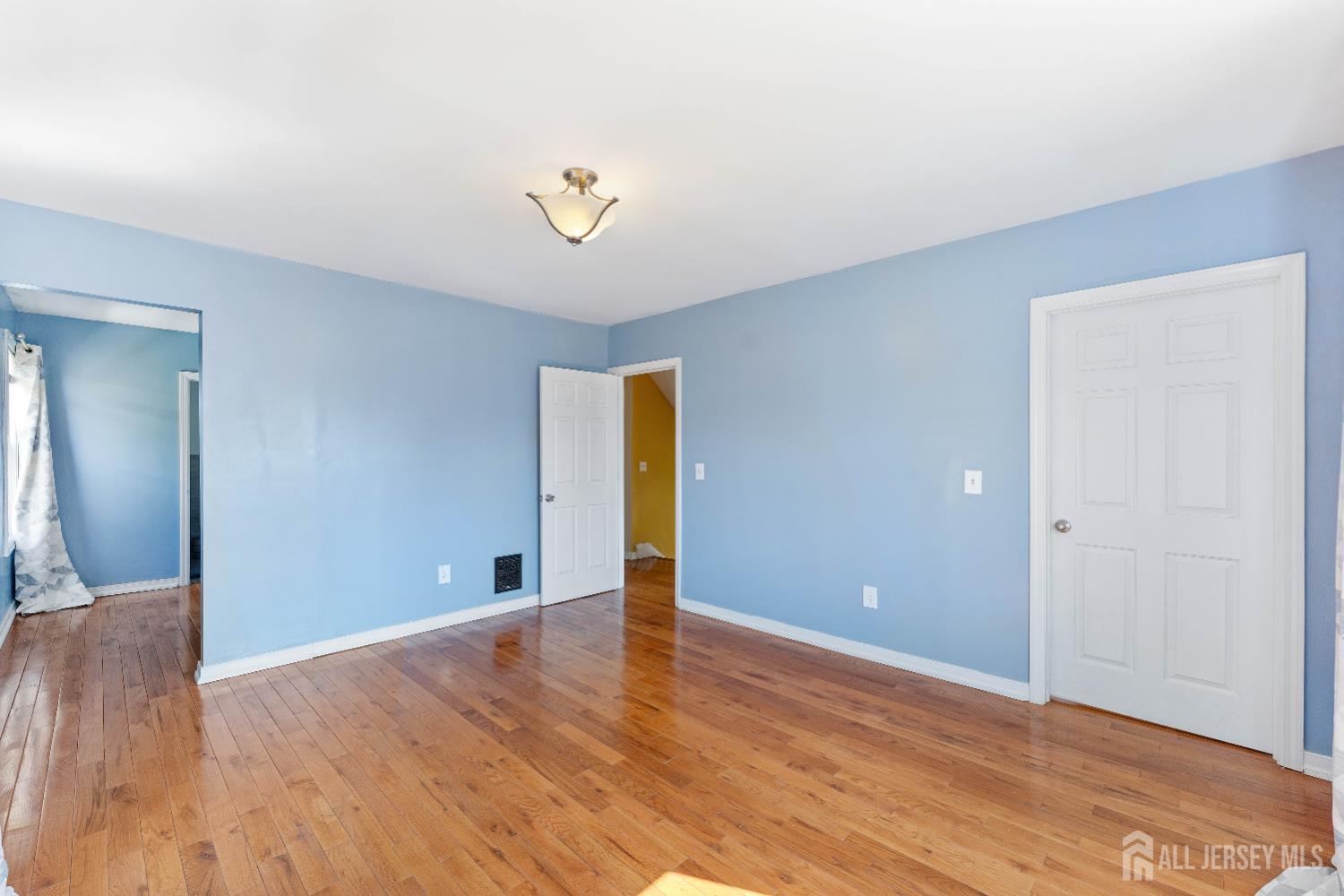 150 W 5th, Roselle, NJ, 07202