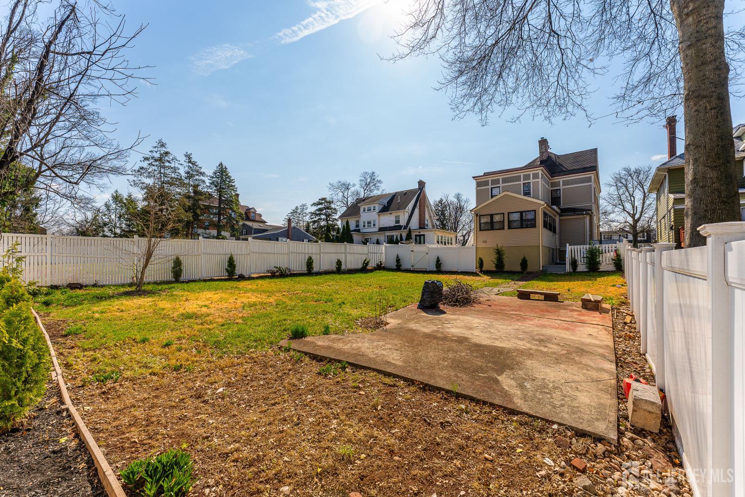 150 W 5th, Roselle, NJ, 07202