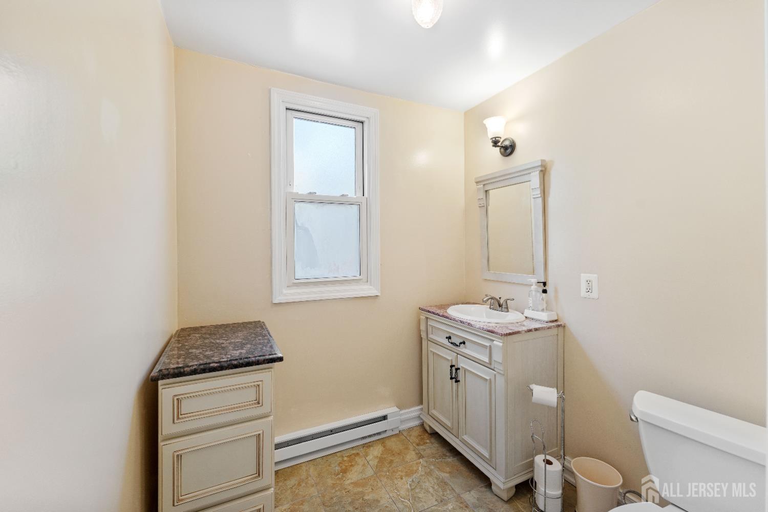 150 W 5th, Roselle, NJ, 07202