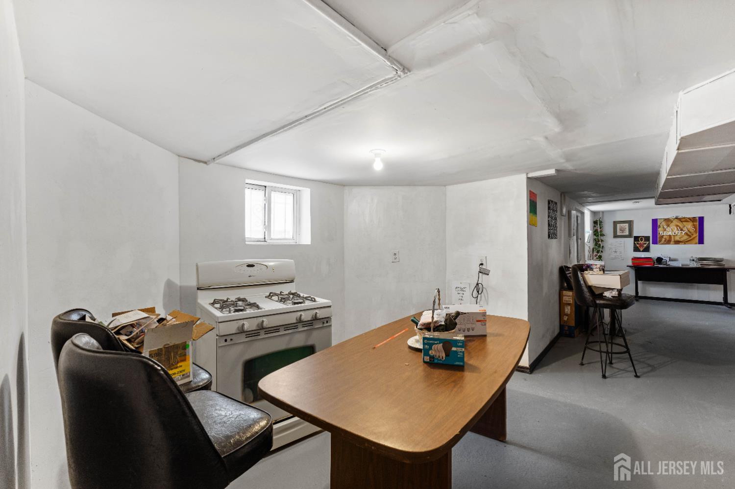 150 W 5th, Roselle, NJ, 07202