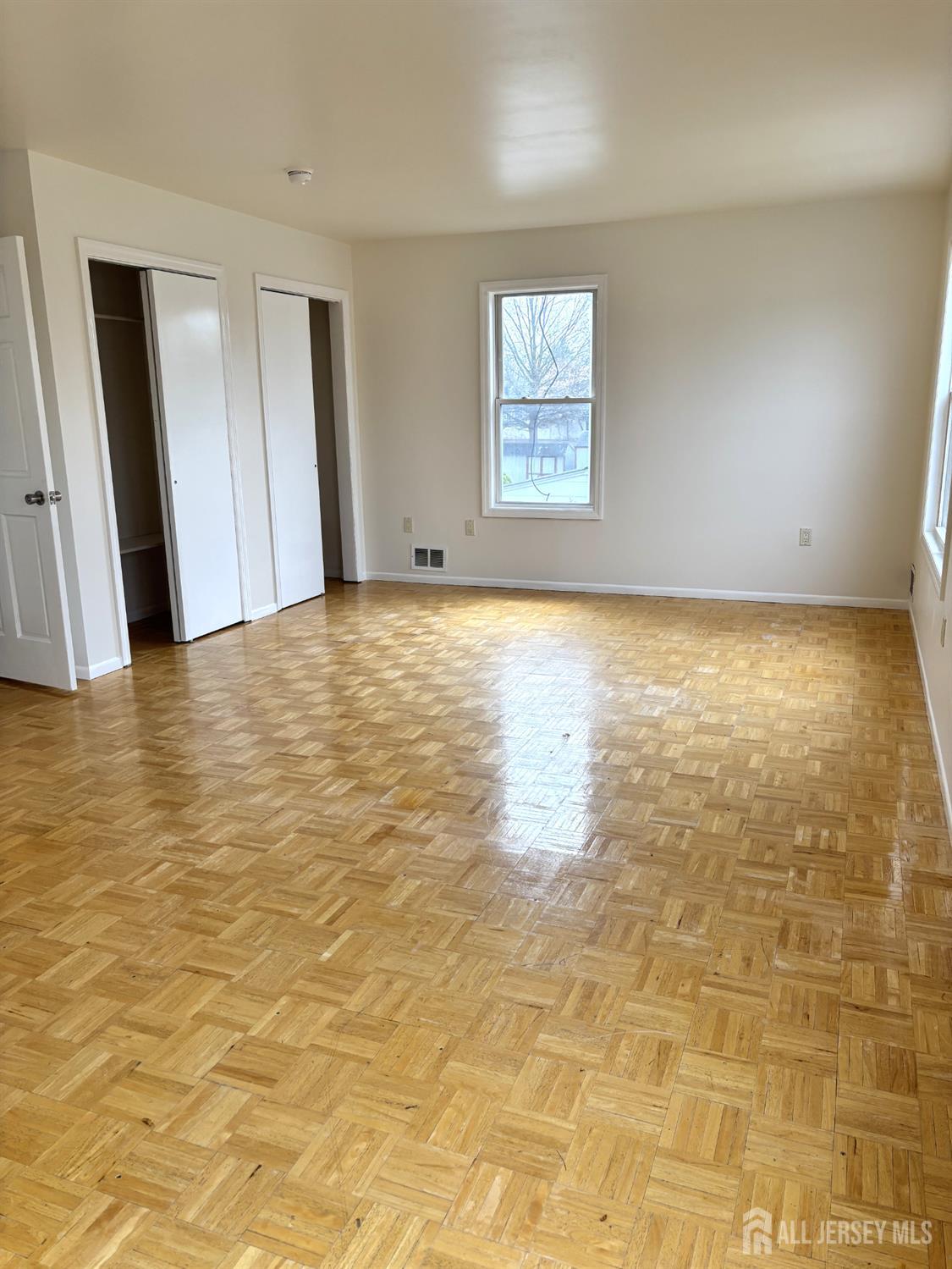 210 2nd, Middlesex, NJ, 08846