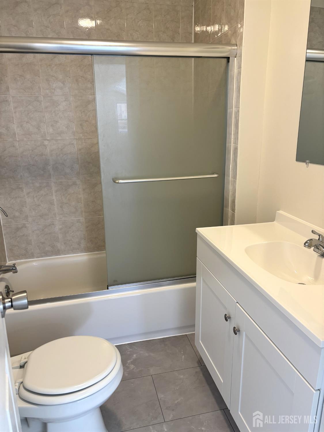 210 2nd, Middlesex, NJ, 08846