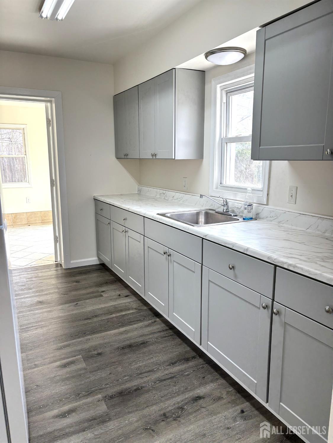 210 2nd, Middlesex, NJ, 08846