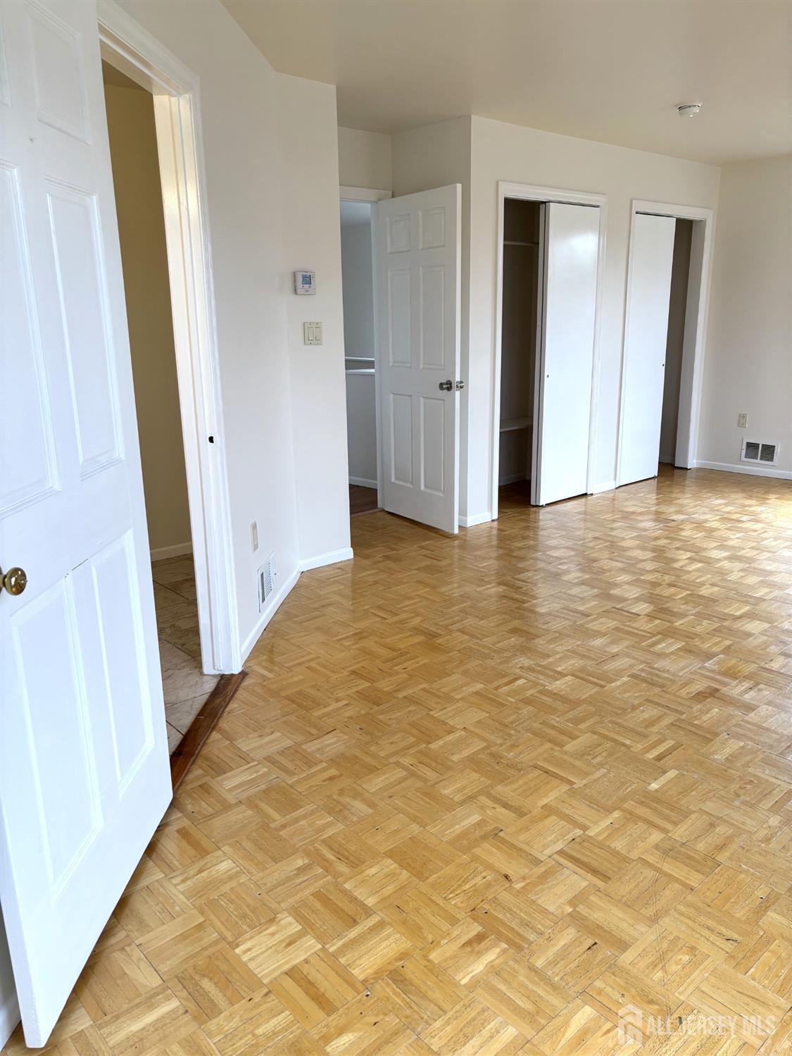 210 2nd, Middlesex, NJ, 08846