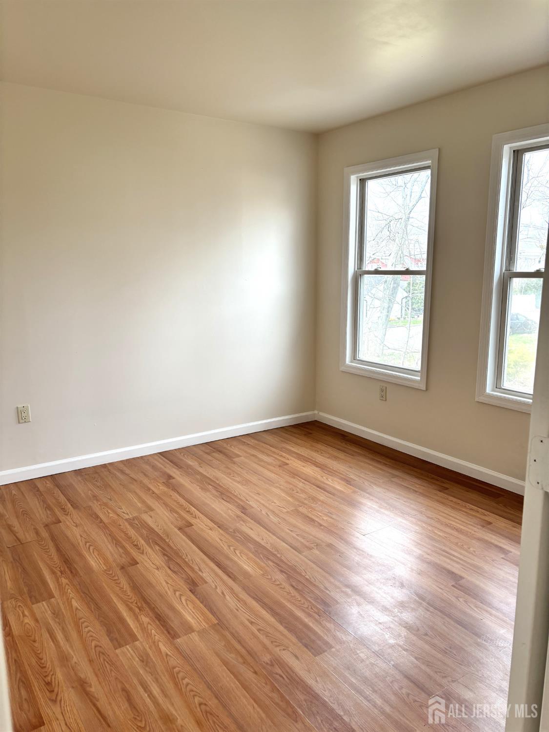 210 2nd, Middlesex, NJ, 08846