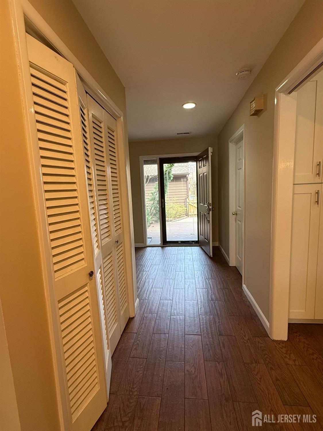 54 Holly, Edison, NJ, 08820