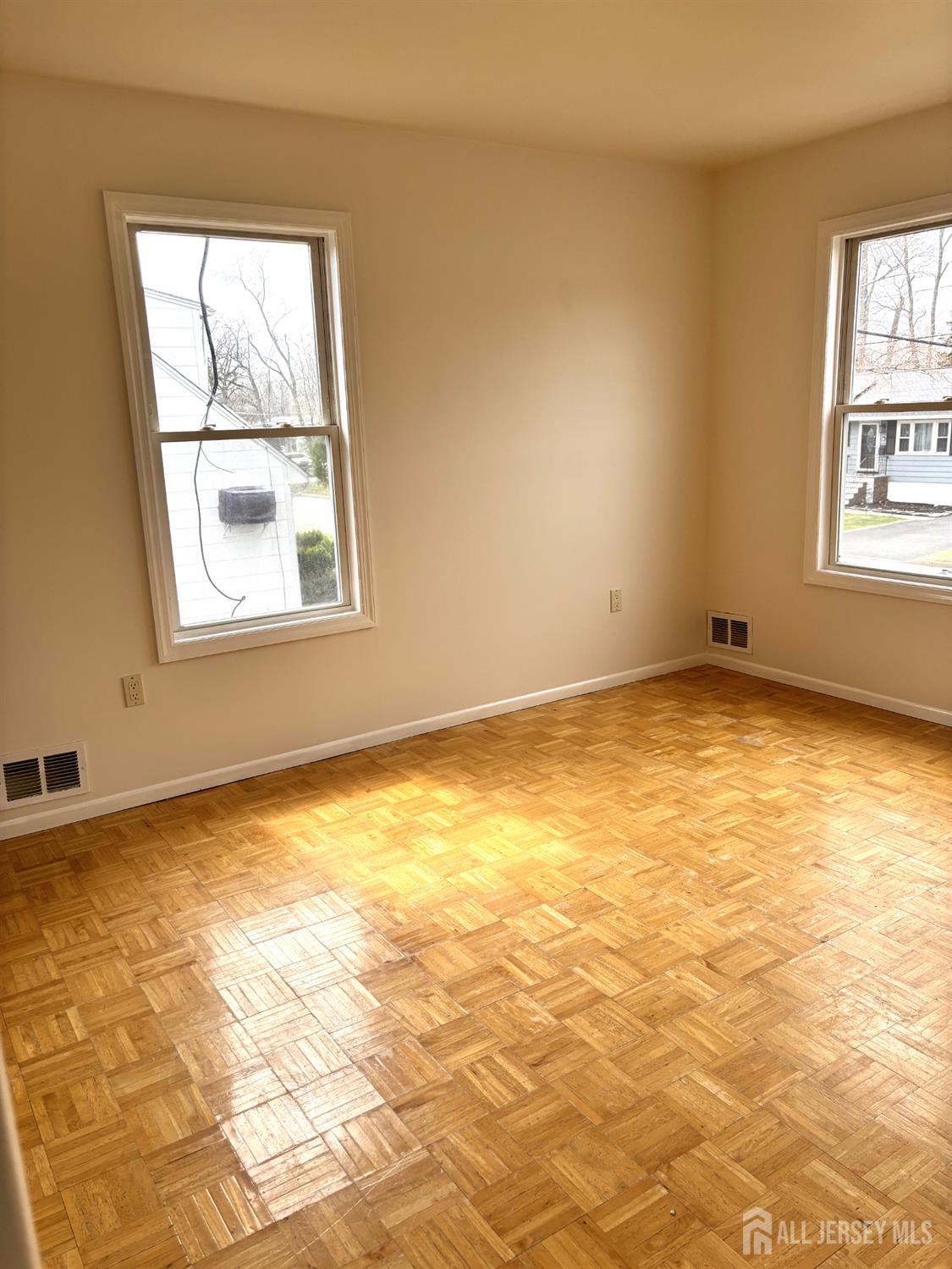 210 2nd, Middlesex, NJ, 08846