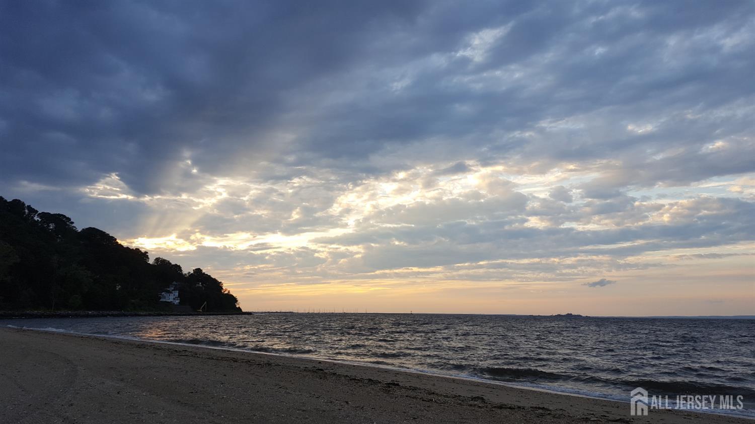 45 MILLER, Highlands, NJ, 07732