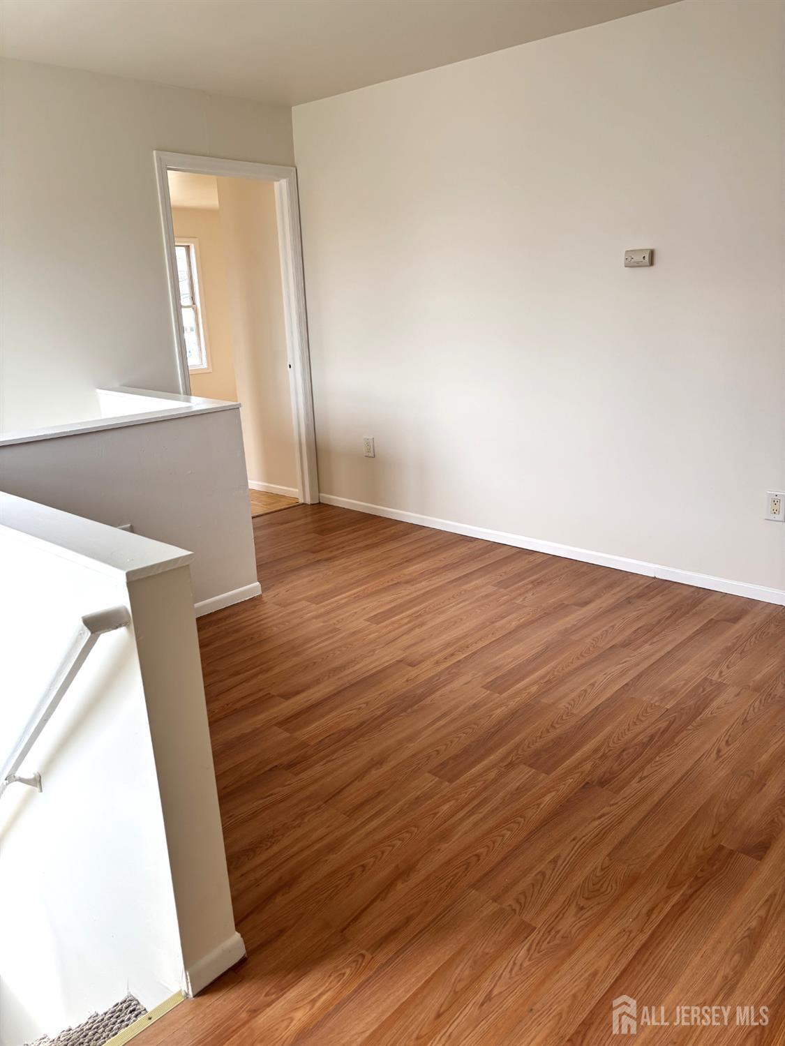 210 2nd, Middlesex, NJ, 08846