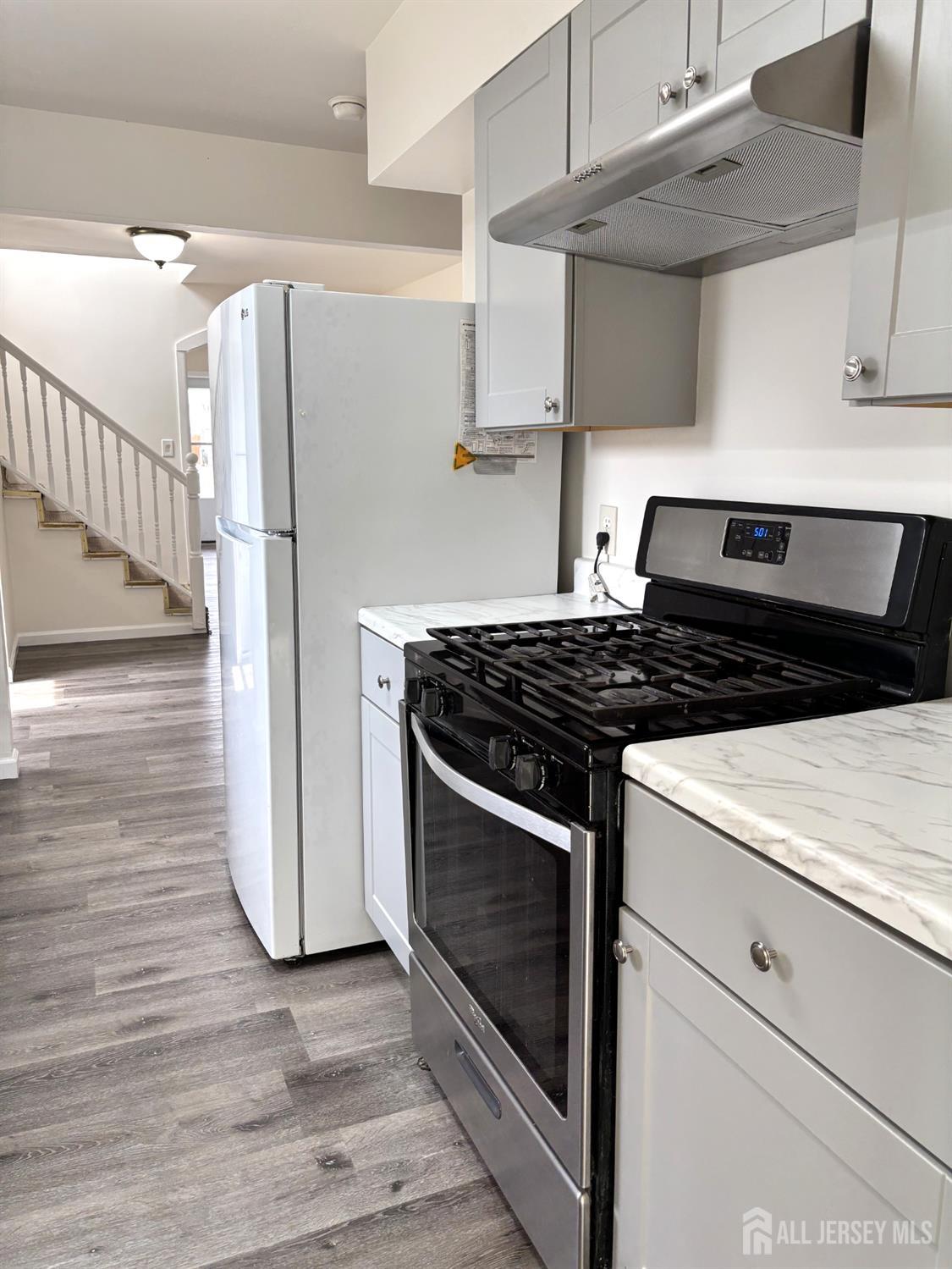 210 2nd, Middlesex, NJ, 08846