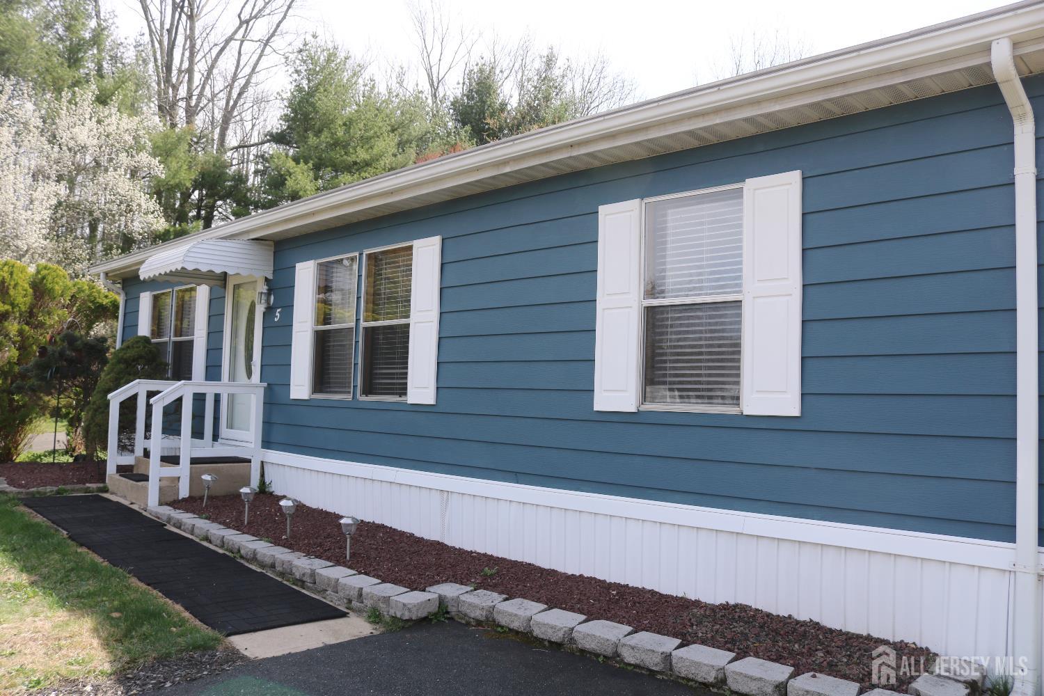 5 Fallow Drive, Manalapan, 0776, NJ