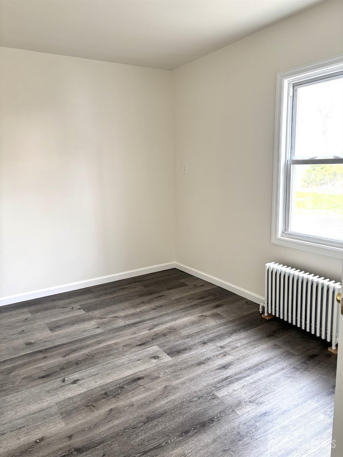 210 2nd, Middlesex, NJ, 08846