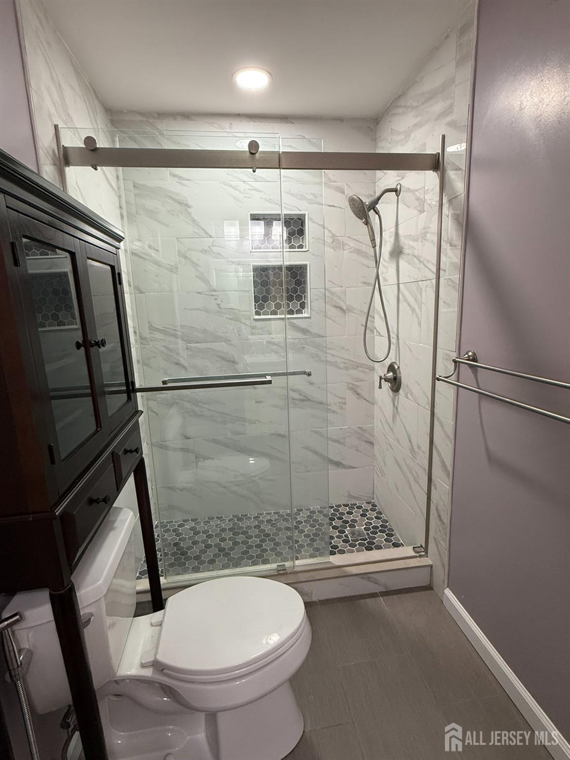 54 Holly, Edison, NJ, 08820