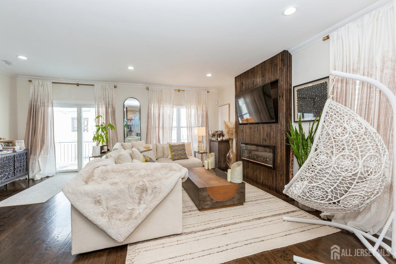 45 MILLER, Highlands, NJ, 07732