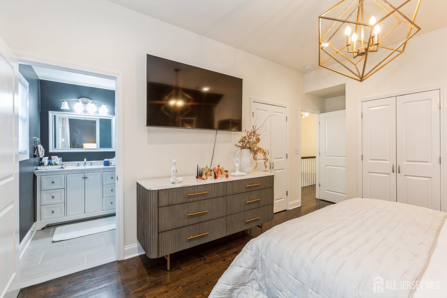 45 MILLER, Highlands, NJ, 07732