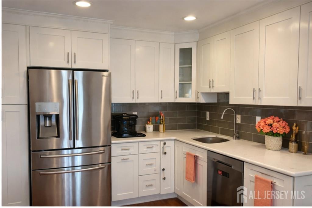 54 Holly, Edison, NJ, 08820