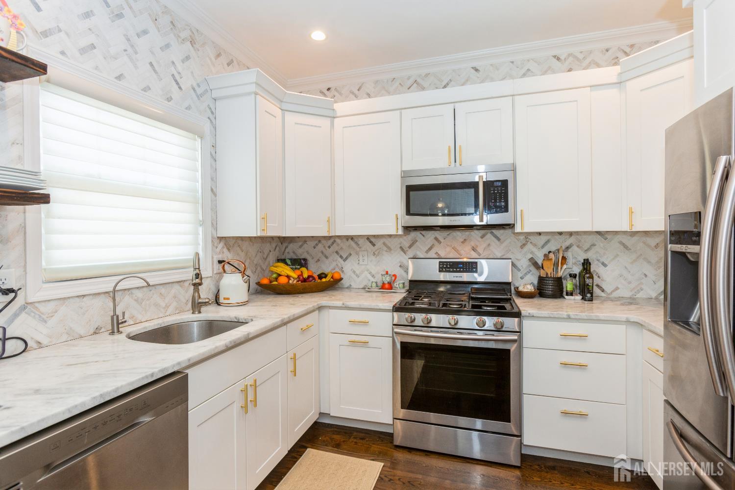 45 MILLER, Highlands, NJ, 07732