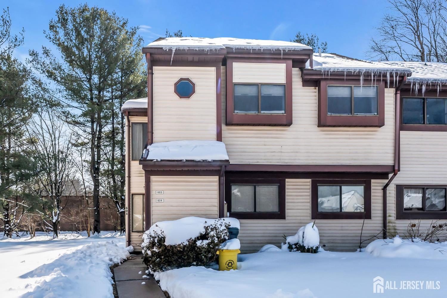 Homes for Sale in South Brunswick, NJ