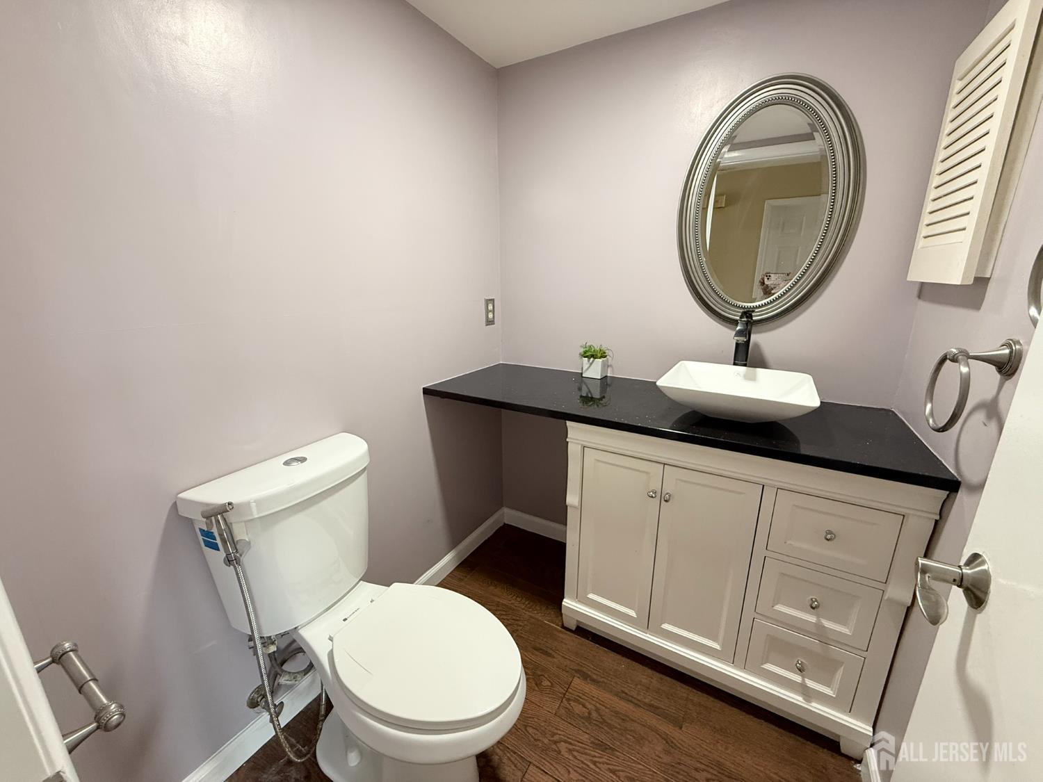 54 Holly, Edison, NJ, 08820