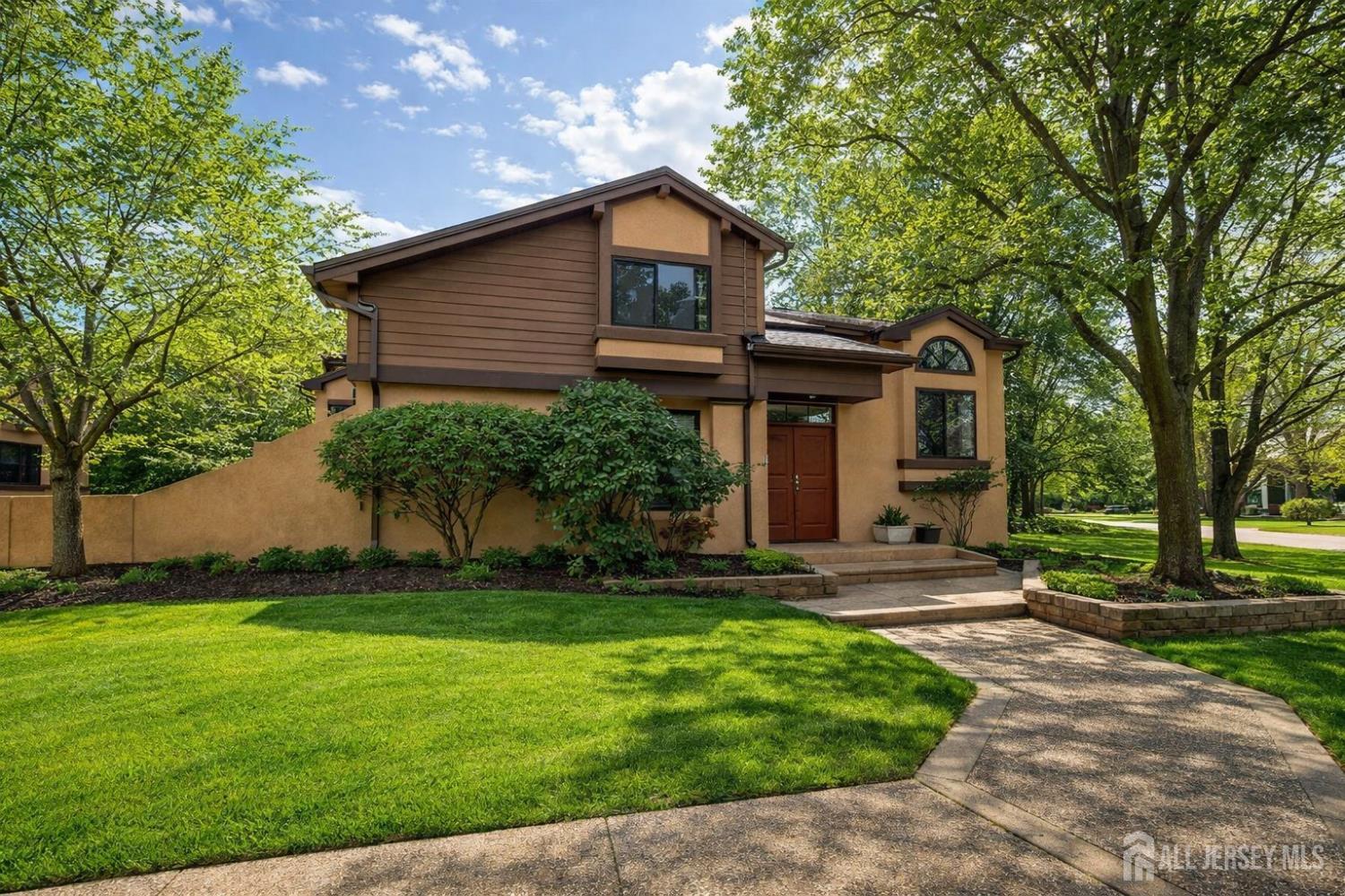 Photo of 70 Sayre Drive