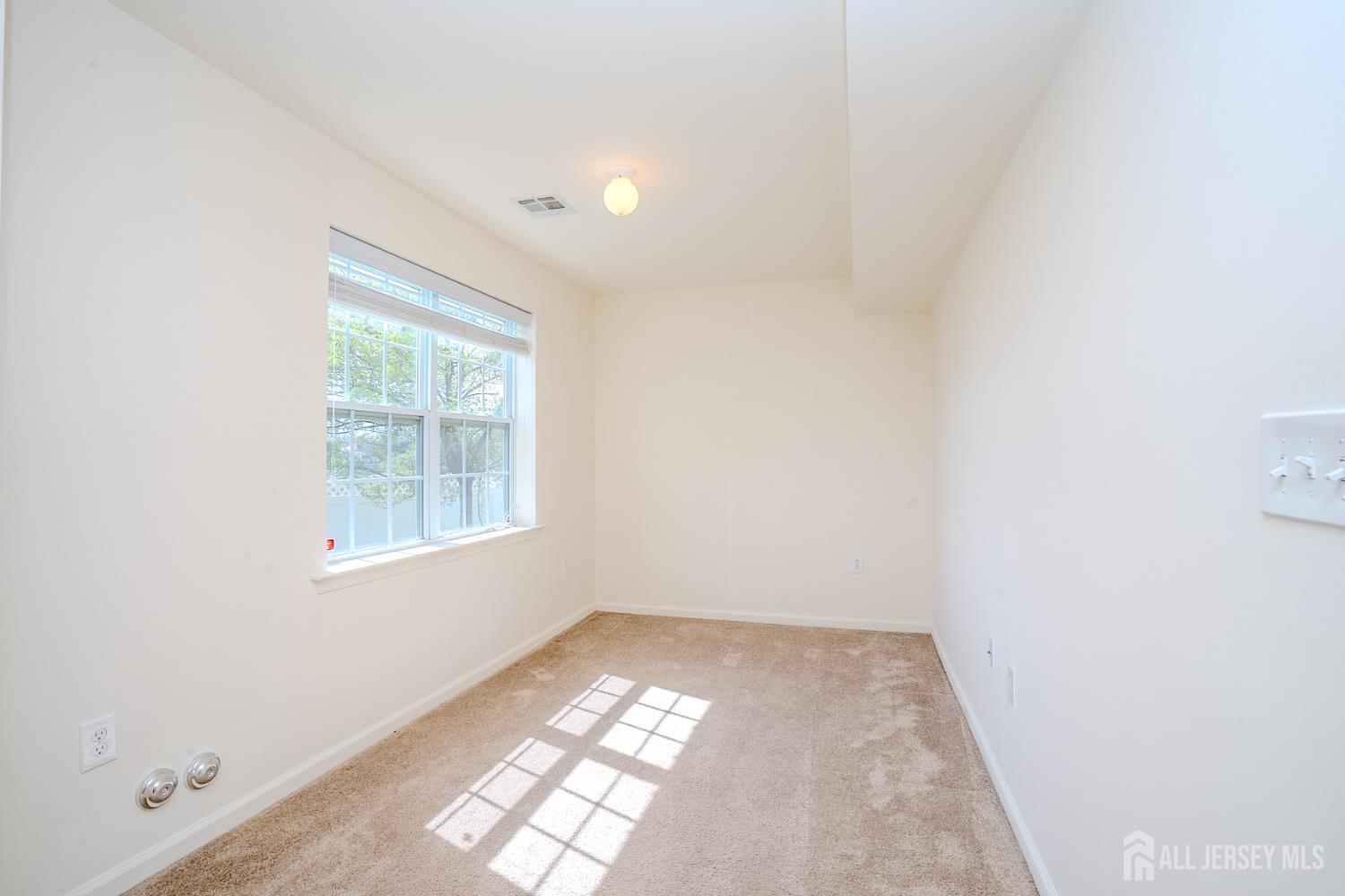 10 Alerica, Franklin, NJ, 08873