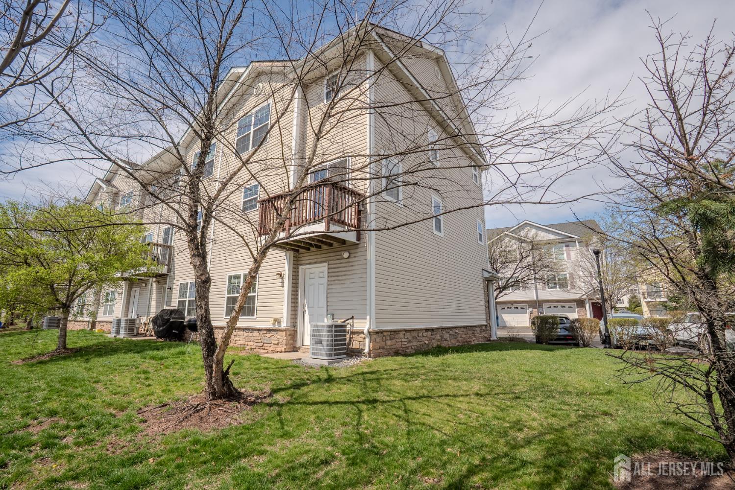 10 Alerica, Franklin, NJ, 08873