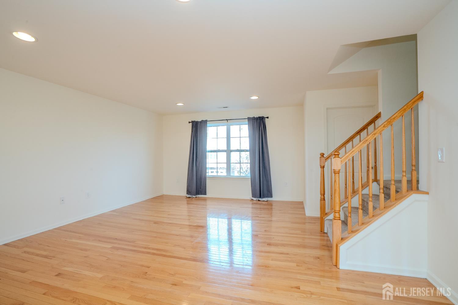 10 Alerica, Franklin, NJ, 08873