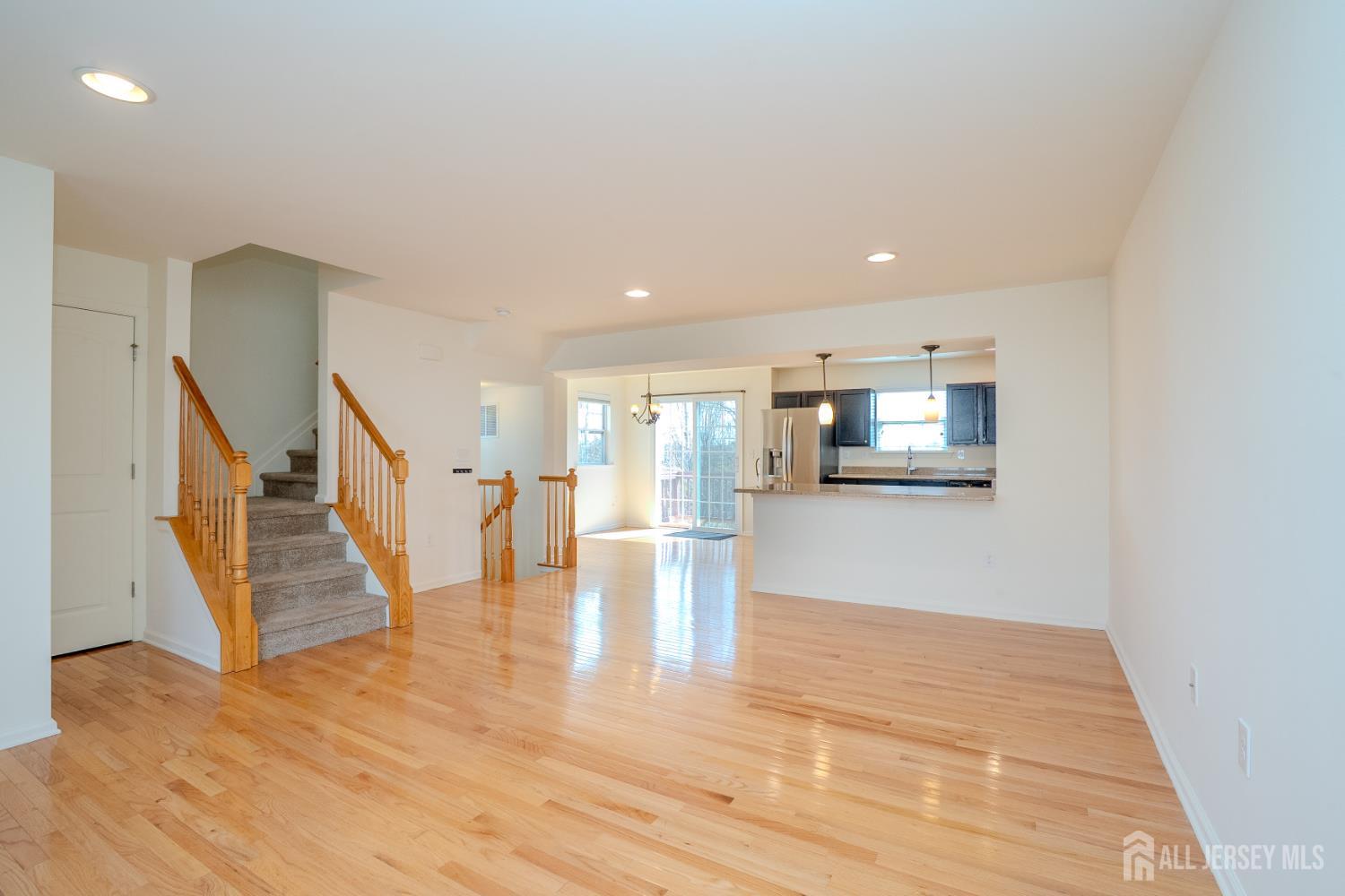 10 Alerica, Franklin, NJ, 08873