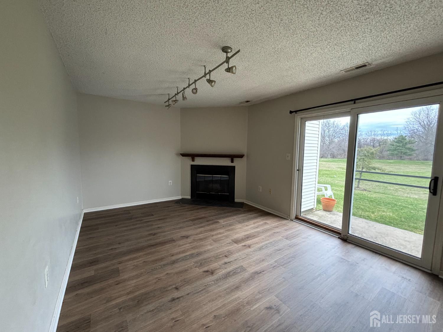 Homes for Sale in South Brunswick, NJ