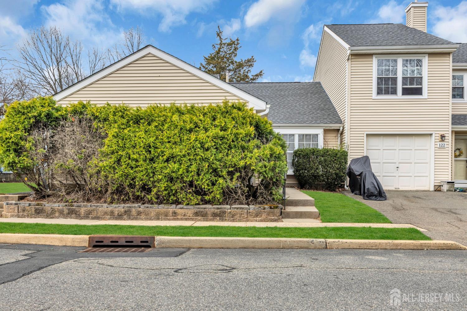 Homes for Sale in Somerset, NJ