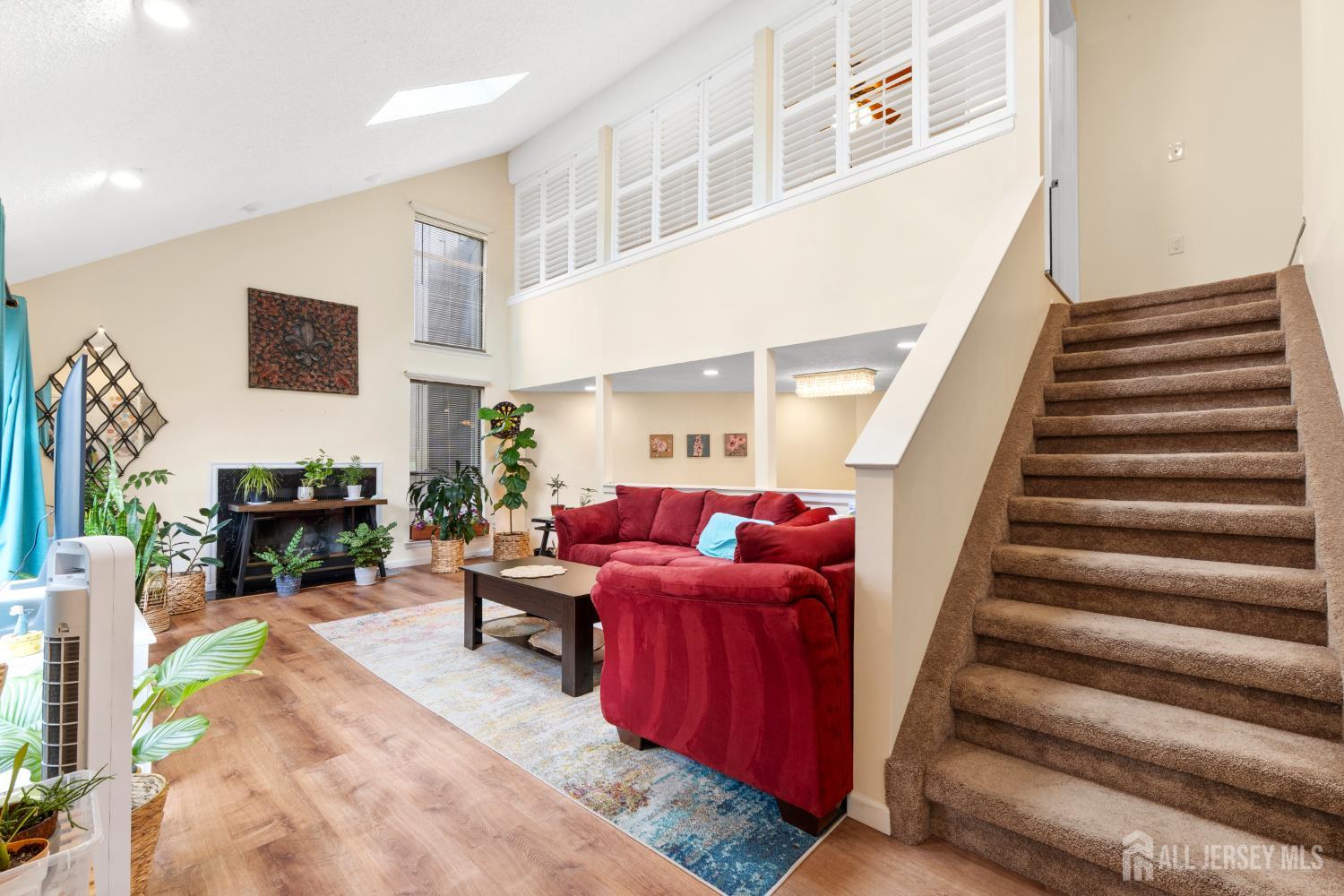 272 Westgate, Edison, NJ, 08820