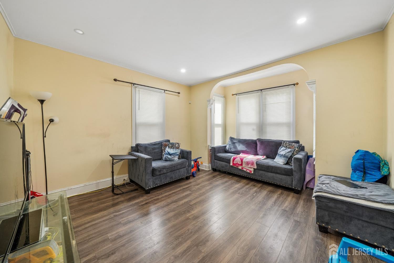 44 state, East Orange, NJ, 07017