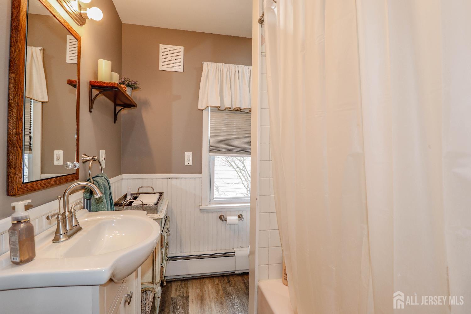 544 W W Meadow, Rahway, NJ, 07065