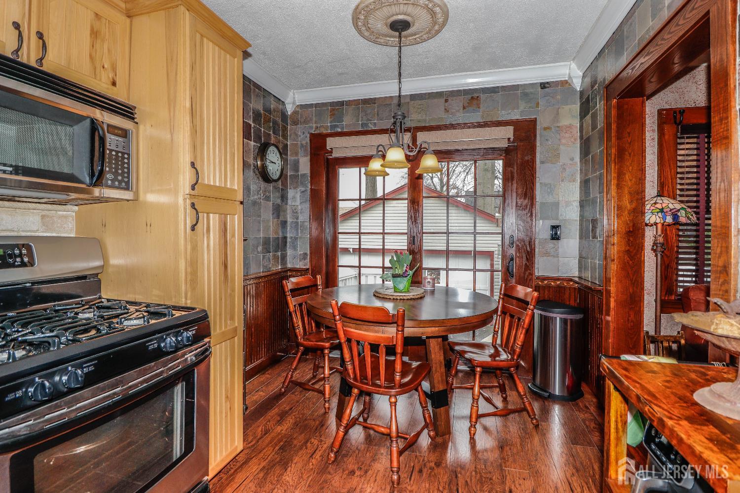 544 W W Meadow, Rahway, NJ, 07065