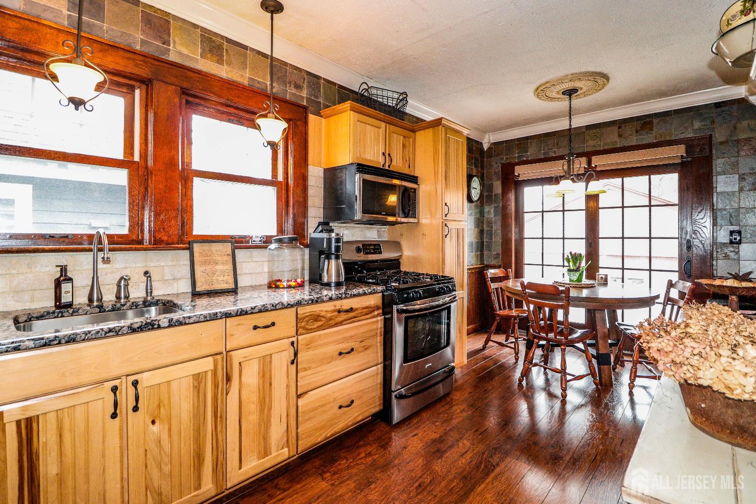 544 W W Meadow, Rahway, NJ, 07065