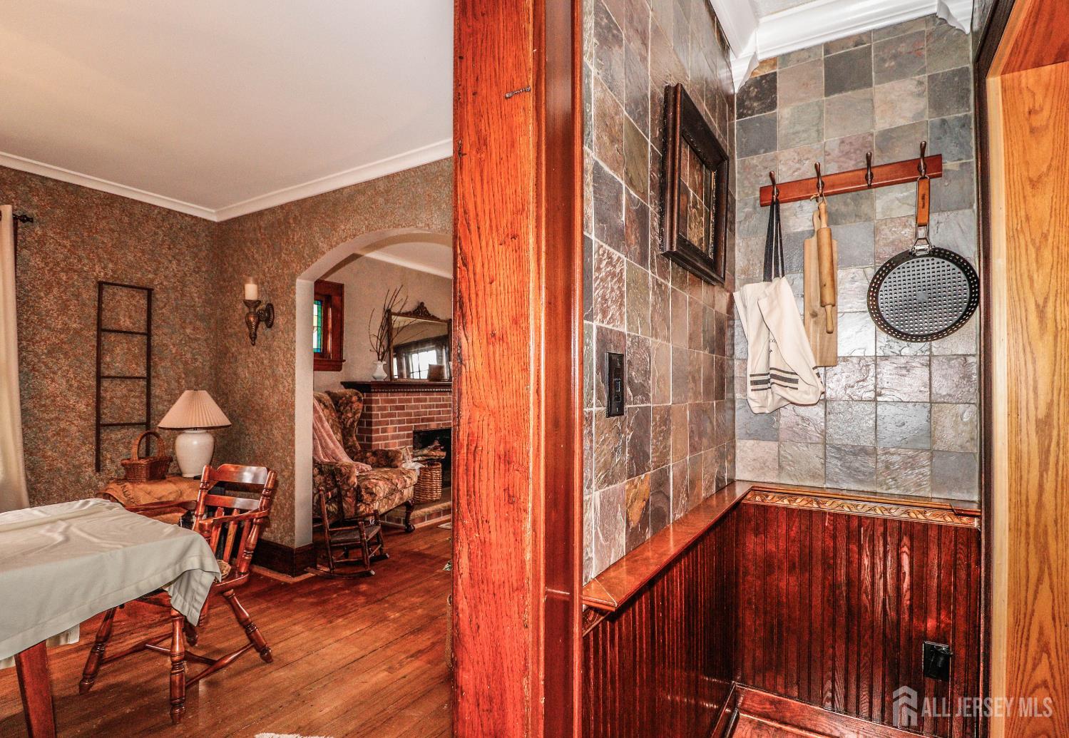 544 W W Meadow, Rahway, NJ, 07065