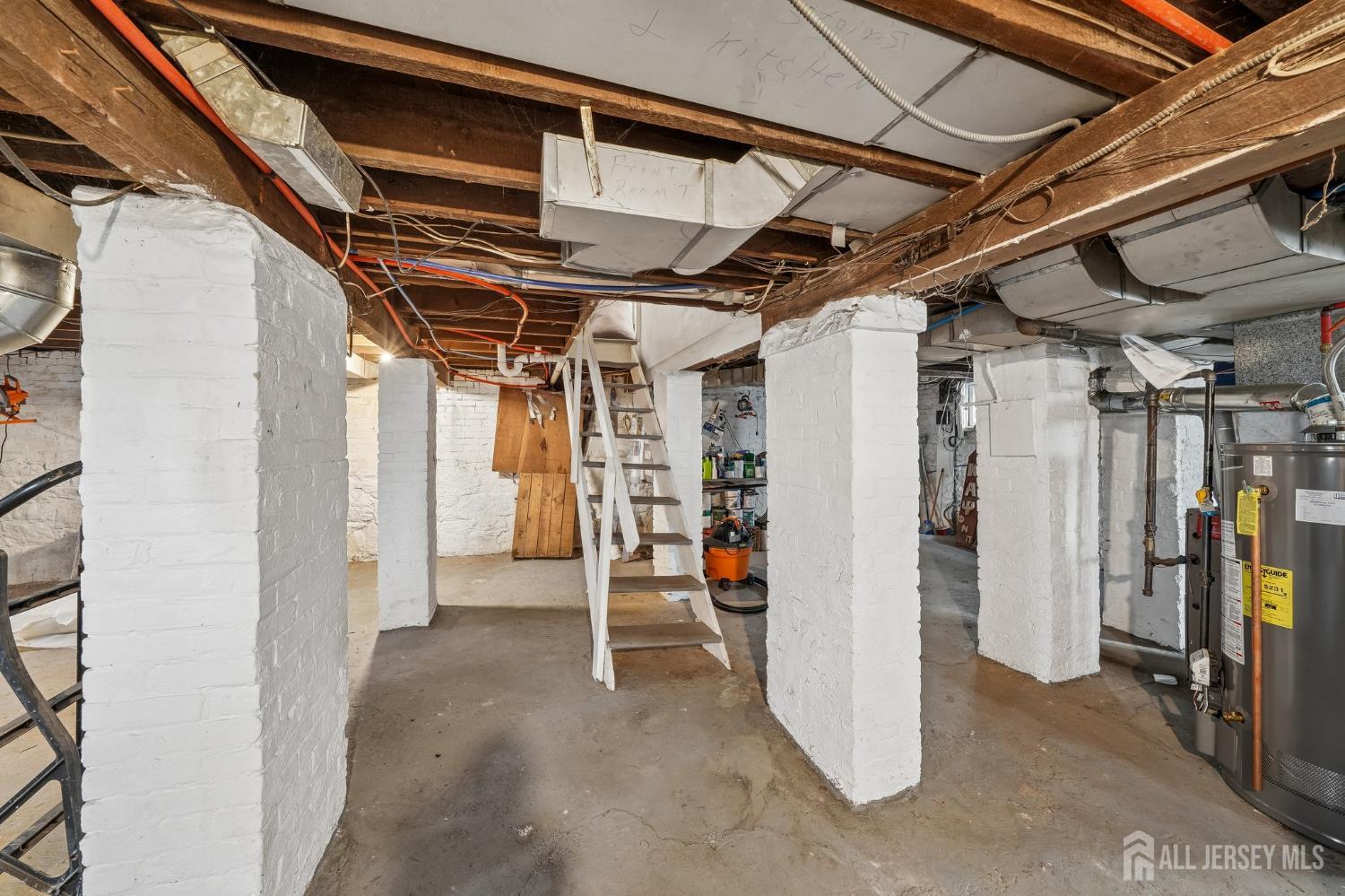 44 state, East Orange, NJ, 07017