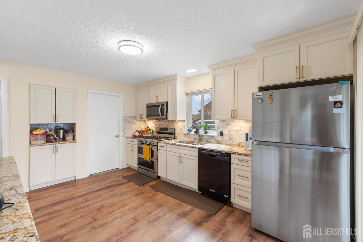 272 Westgate, Edison, NJ, 08820