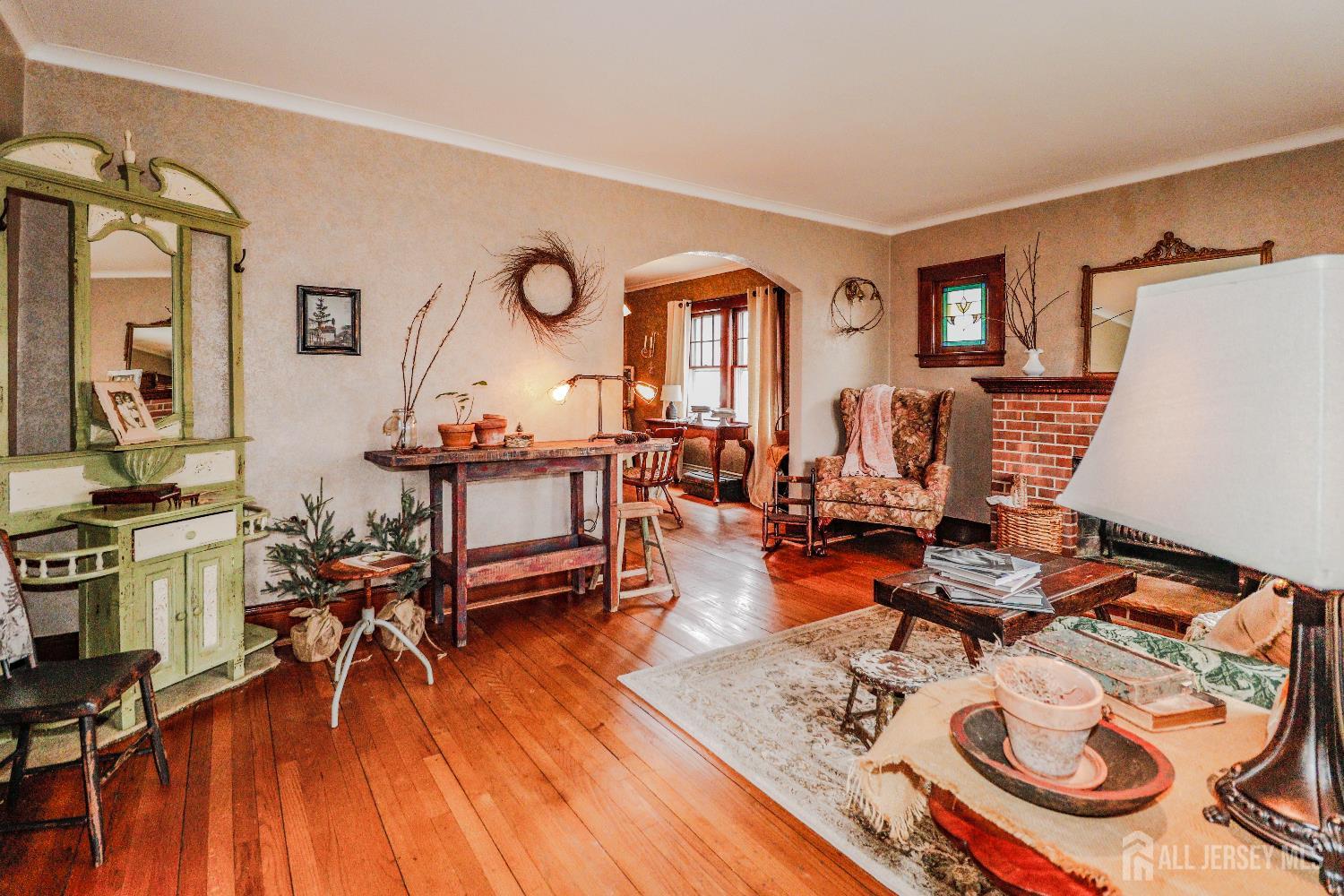 544 W W Meadow, Rahway, NJ, 07065