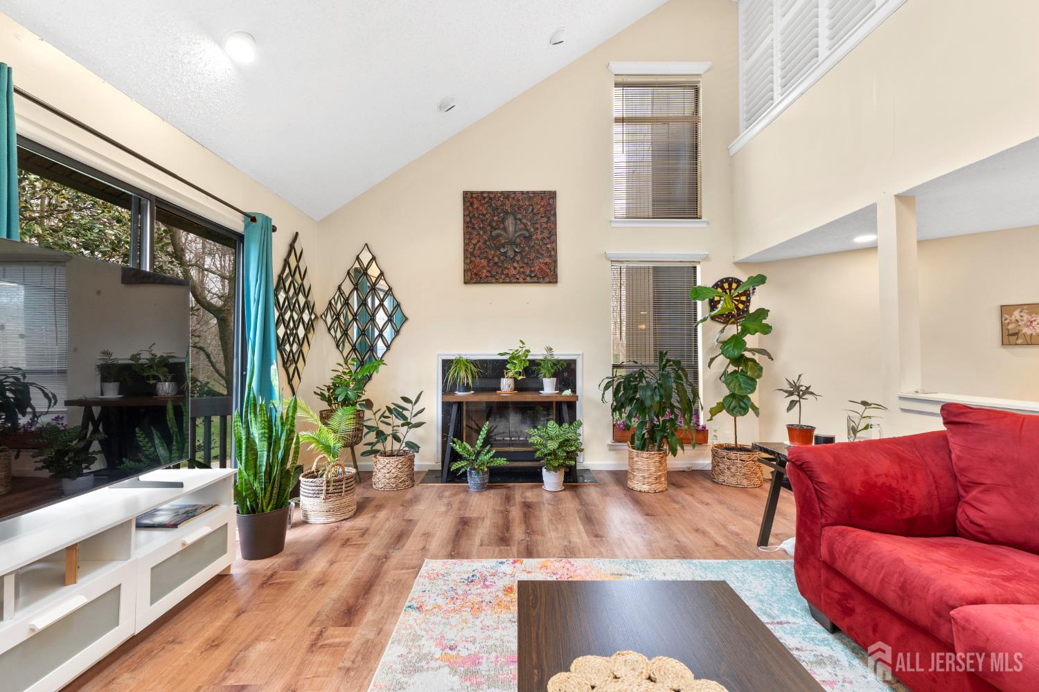 272 Westgate, Edison, NJ, 08820