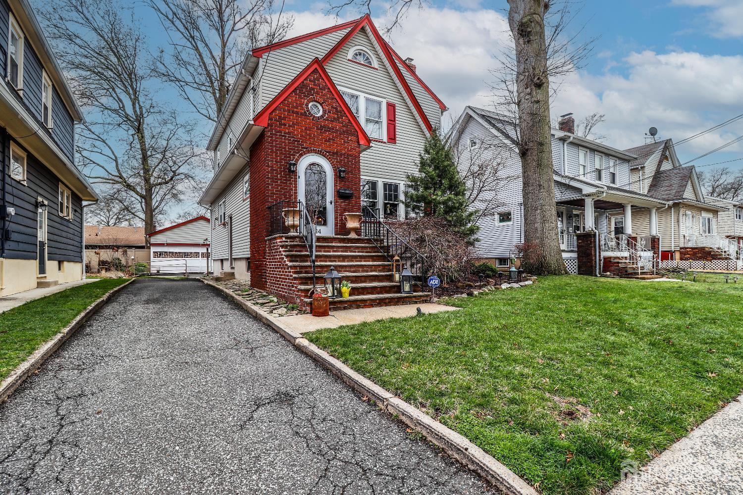 544 W W Meadow, Rahway, NJ, 07065