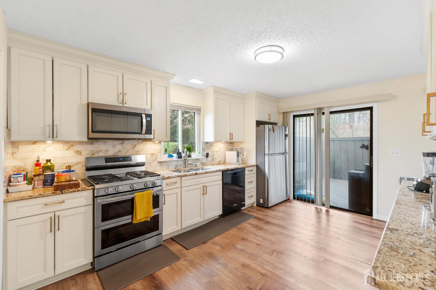 272 Westgate, Edison, NJ, 08820