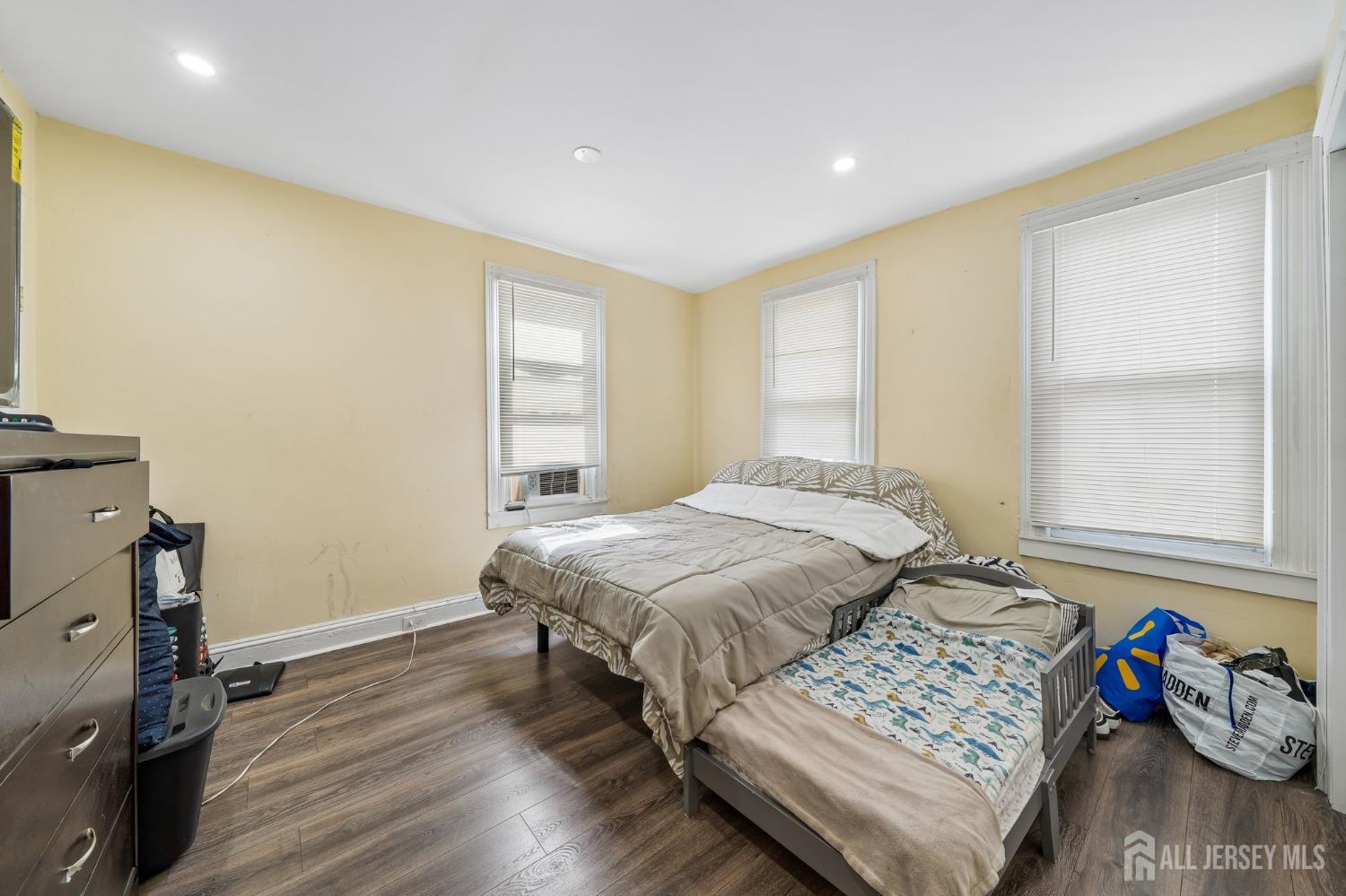 44 state, East Orange, NJ, 07017