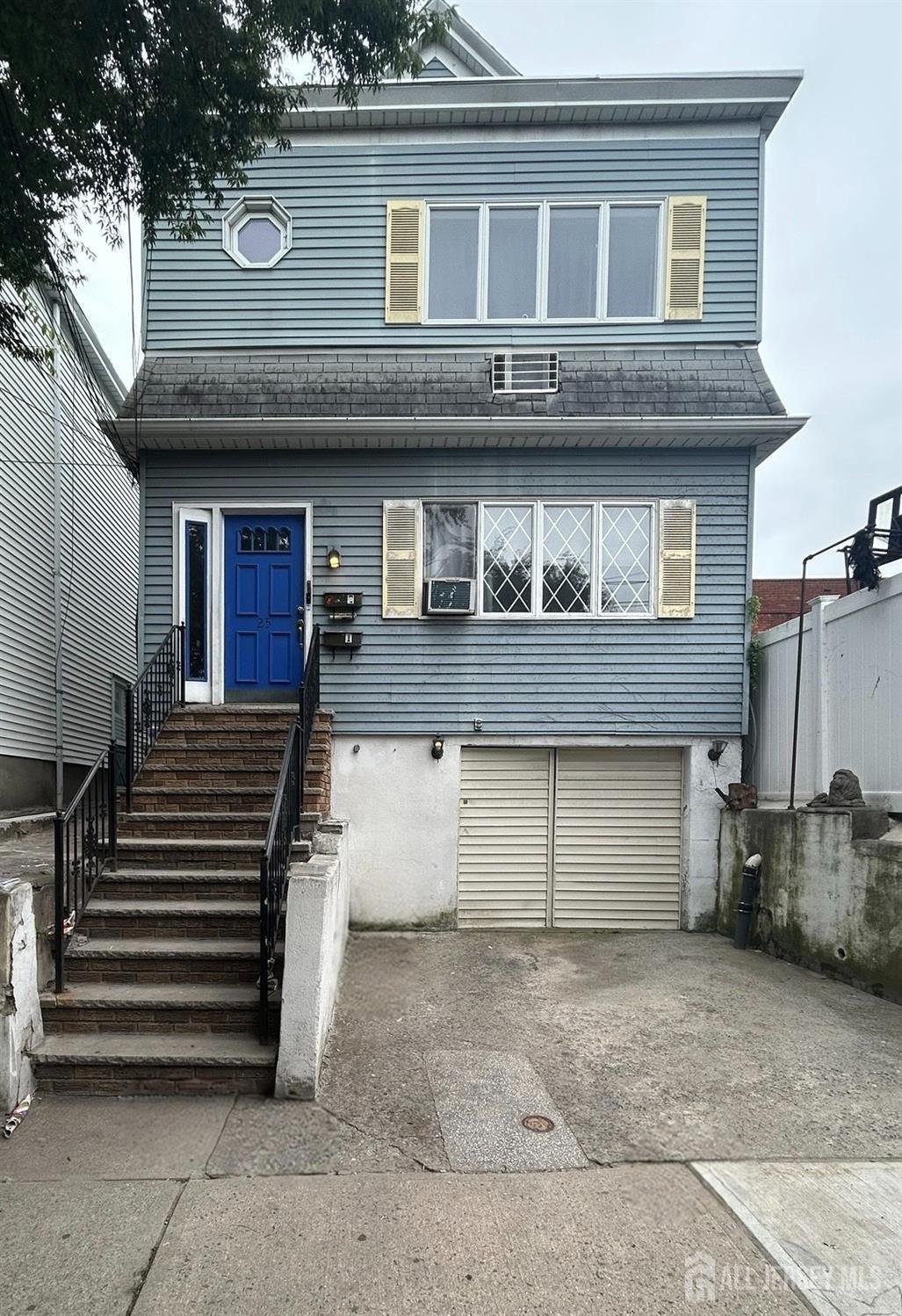 208 Gordon, Perth Amboy, NJ, 08861