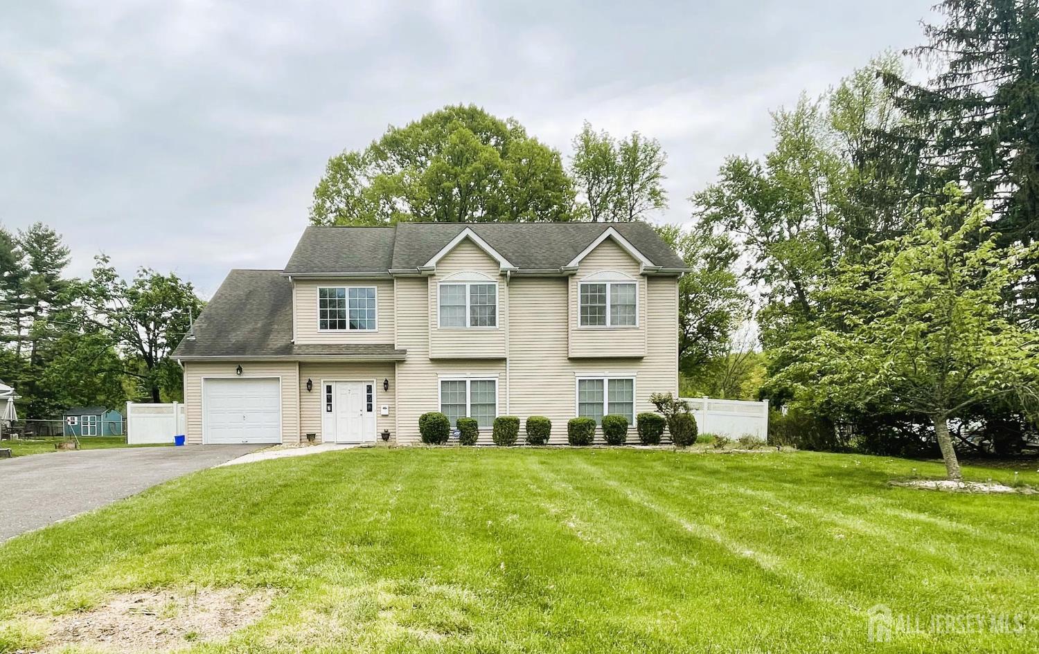 Homes for Sale in South Brunswick, NJ