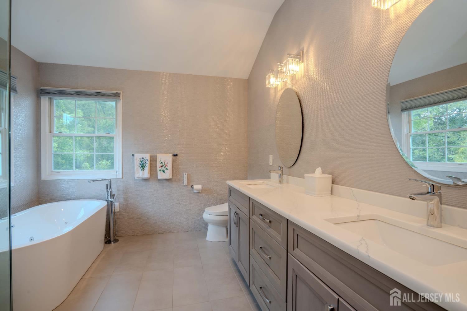 31 Sapphire, West Windsor, NJ, 08550